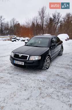 Лифтбек Skoda Superb 2005 в Коростене