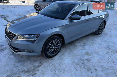 Лифтбек Skoda Superb 2018 в Львове