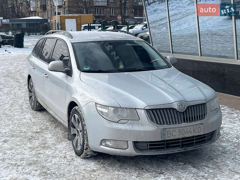 Skoda Superb 2012 Skoda Superb 2012