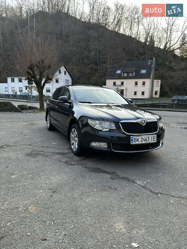 Лифтбек Skoda Superb 2010 в Владимирце фото 3 Лифтбек Skoda Superb 2010 в Владимирце