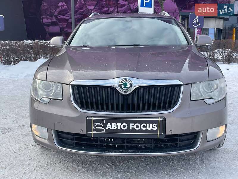 Универсал Skoda Superb 2010 в Киеве