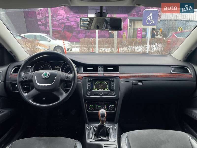 Универсал Skoda Superb 2010 в Киеве