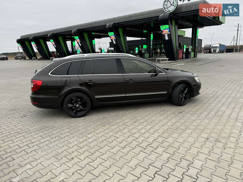 Универсал Skoda Superb 2014 в Киеве