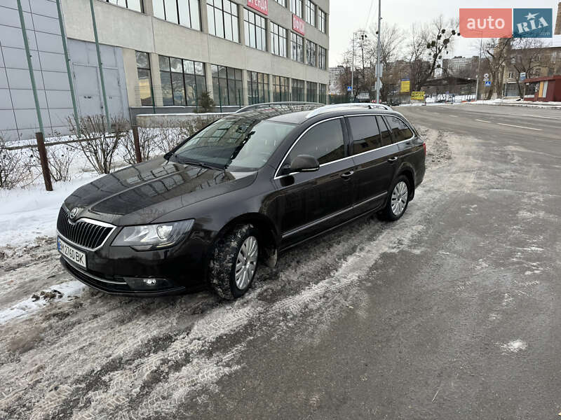 Универсал Skoda Superb 2014 в Киеве