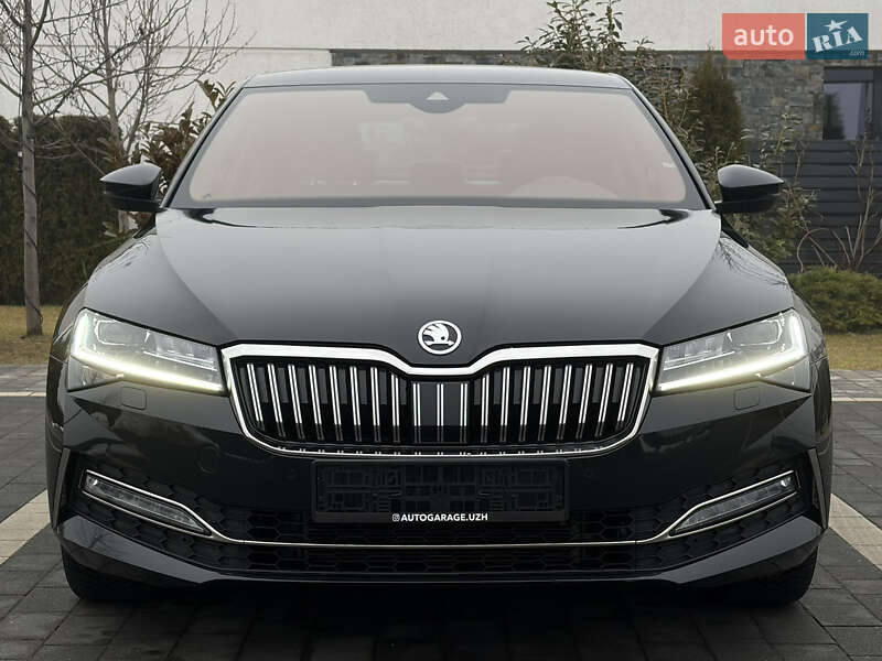 Лифтбек Skoda Superb 2023 в Мукачево
