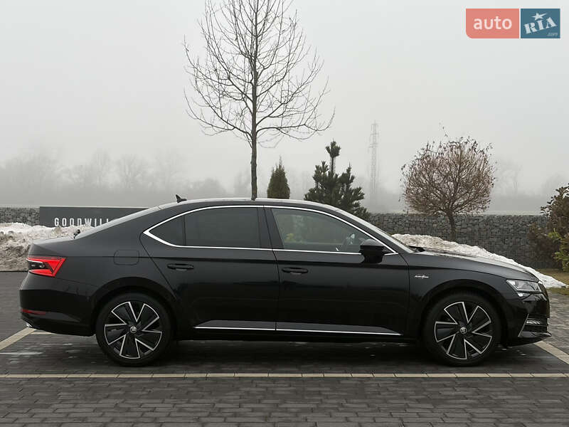 Лифтбек Skoda Superb 2023 в Мукачево