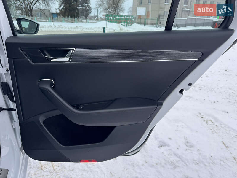 Универсал Skoda Superb 2019 в Лопатине