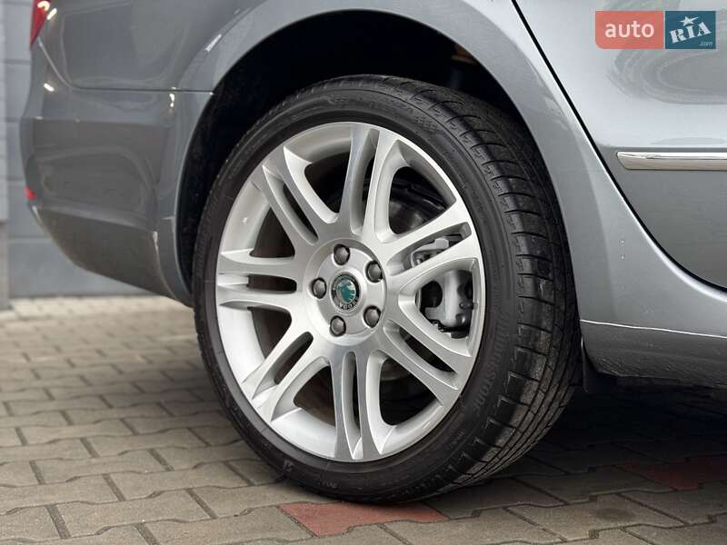 Універсал Skoda Superb 2011 в Луцьку