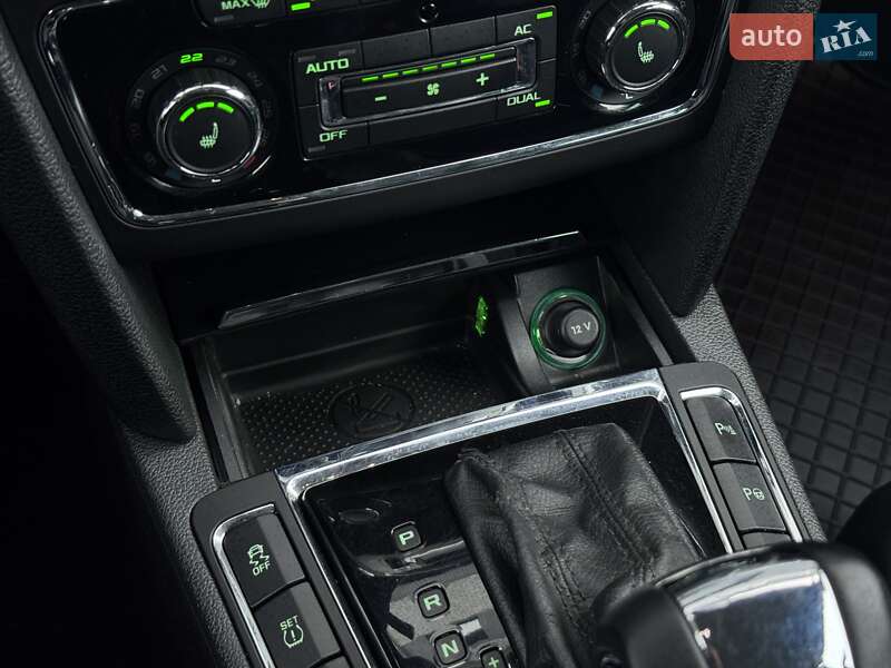 Універсал Skoda Superb 2011 в Луцьку