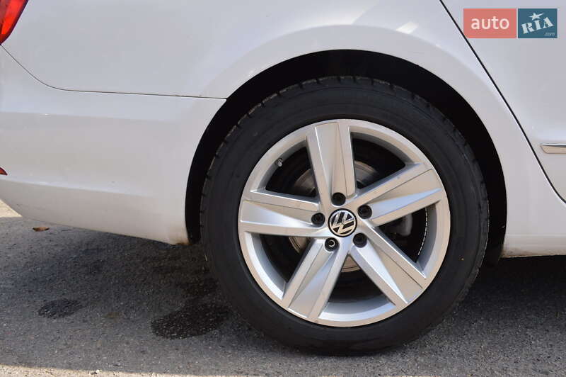 Универсал Skoda Superb 2012 в Одессе