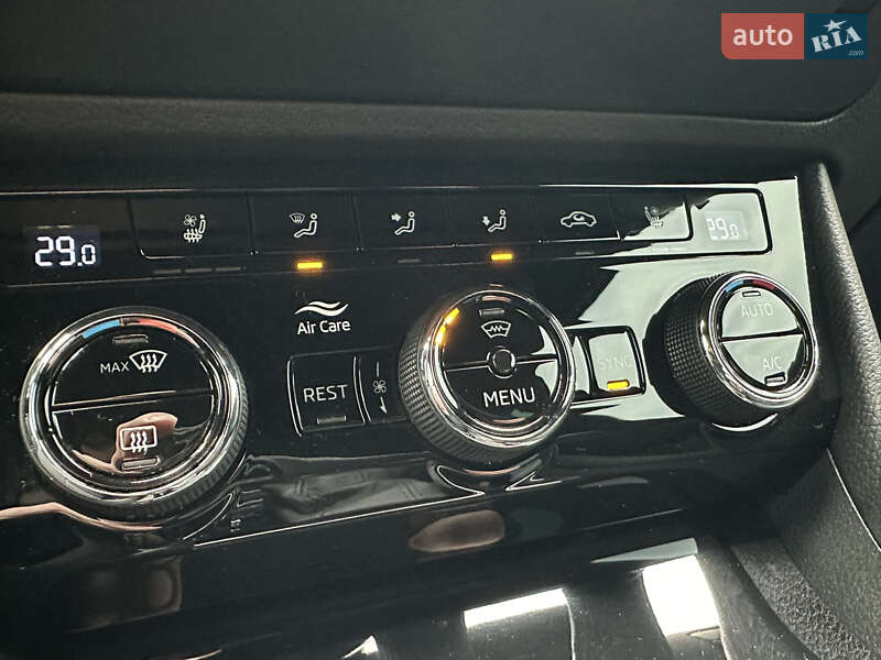 Ліфтбек Skoda Superb 2023 в Мукачевому