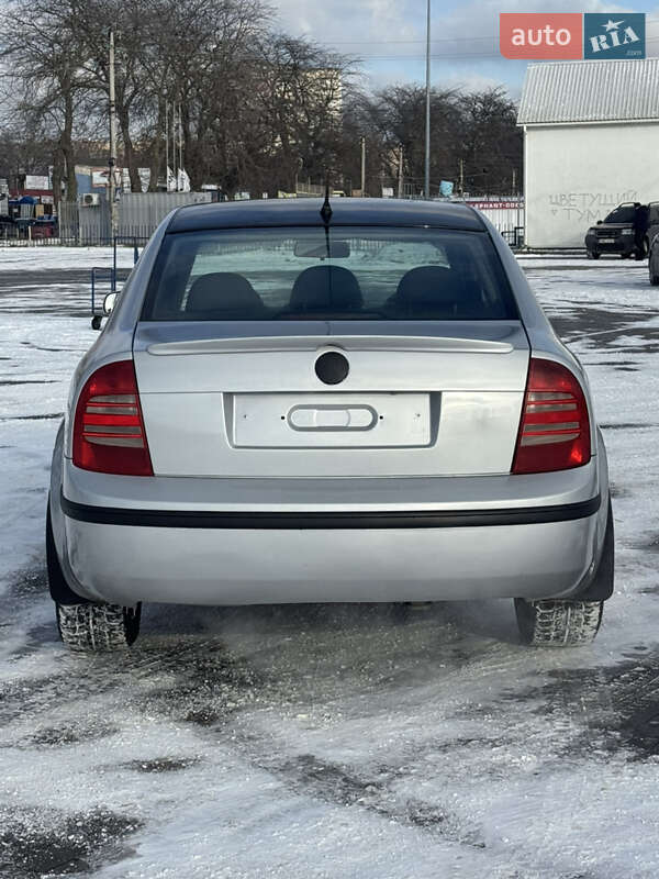 Лифтбек Skoda Superb 2004 в Одессе