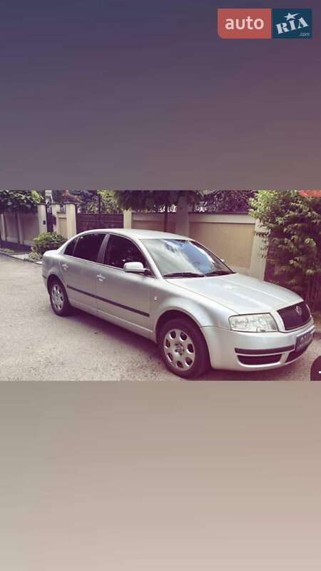 Skoda Superb 2005