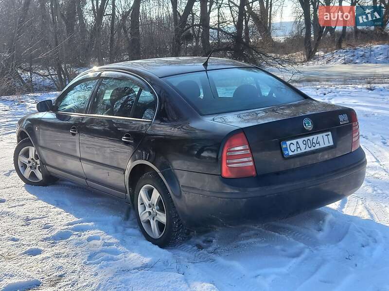 Ліфтбек Skoda Superb 2005 в Звенигородці