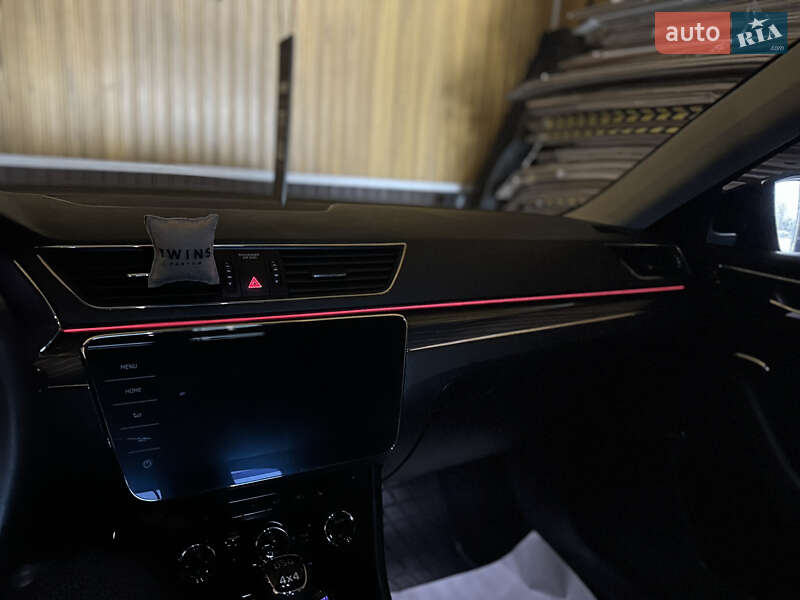 Лифтбек Skoda Superb 2019 в Киеве