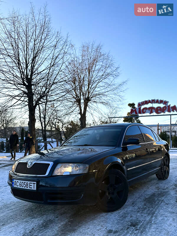 Лифтбек Skoda Superb 2005 в Луцке