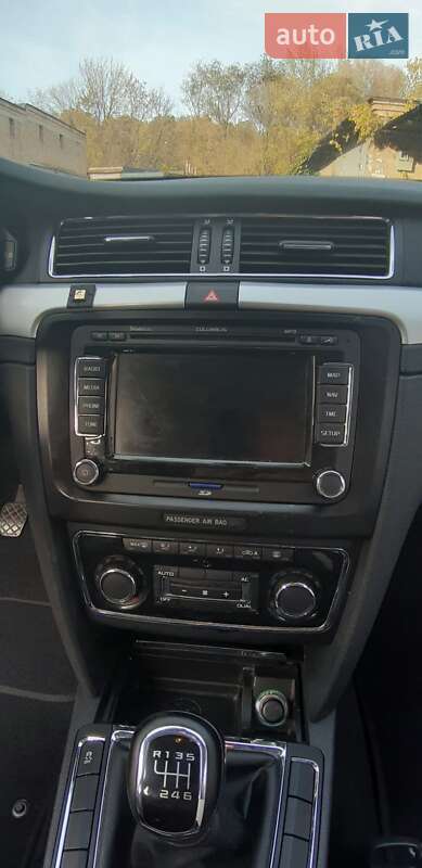 Универсал Skoda Superb 2012 в Киеве