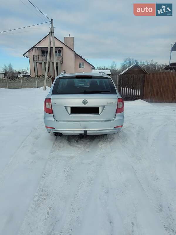 Универсал Skoda Superb 2012 в Киеве