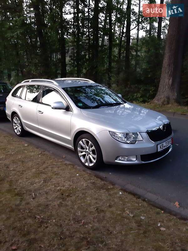 Универсал Skoda Superb 2012 в Киеве