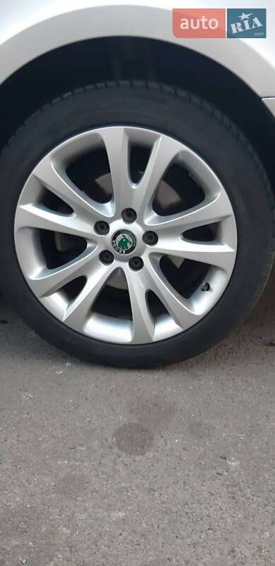 Универсал Skoda Superb 2012 в Киеве