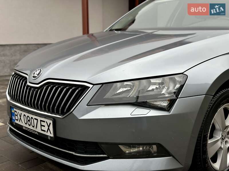 Лифтбек Skoda Superb 2016 в Мукачево