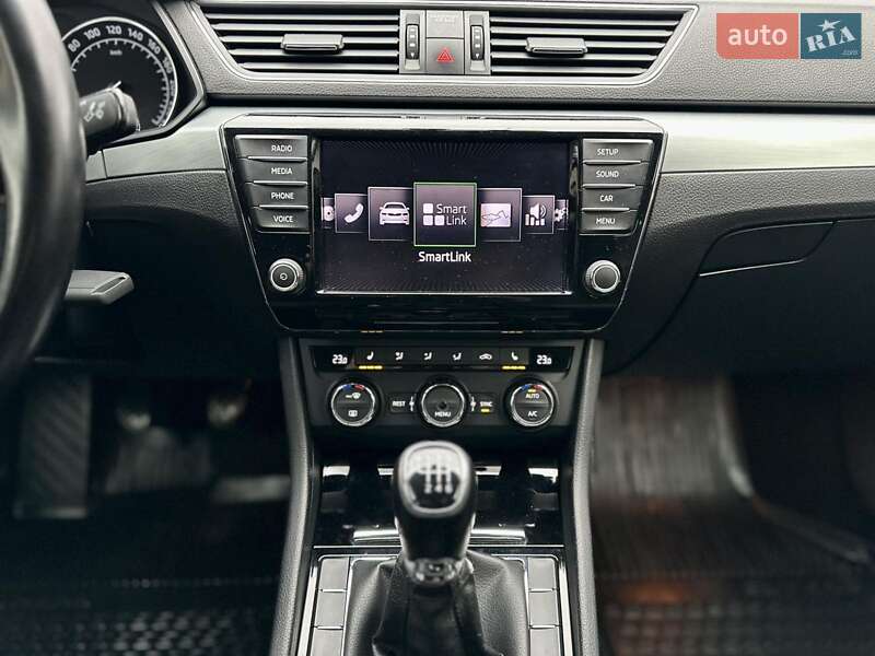 Лифтбек Skoda Superb 2016 в Мукачево