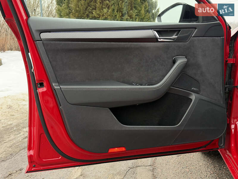 Лифтбек Skoda Superb 2022 в Дрогобыче