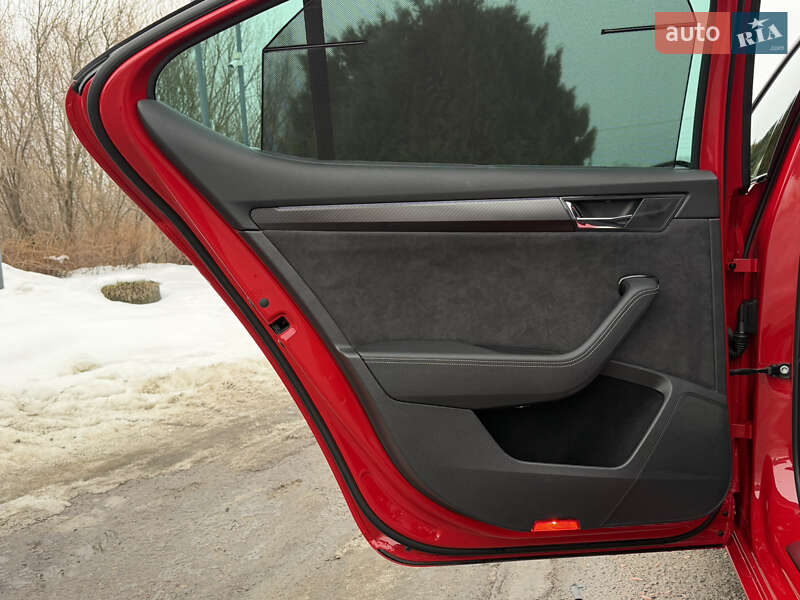 Лифтбек Skoda Superb 2022 в Дрогобыче