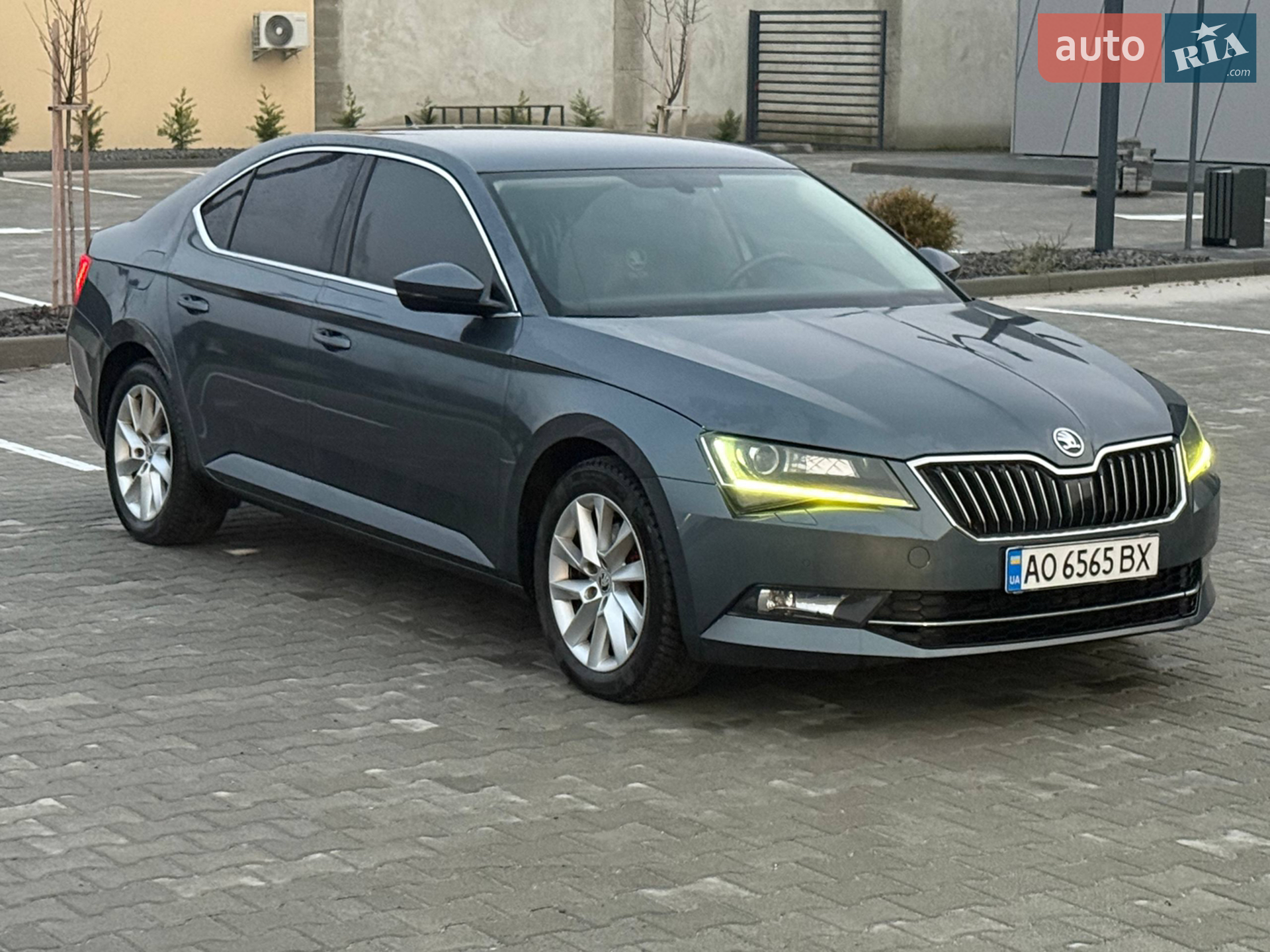2016 Skoda Superb - мініатюра 3