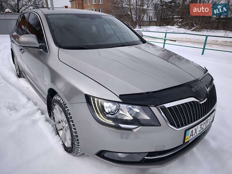 Лифтбек Skoda Superb 2014 в Киеве