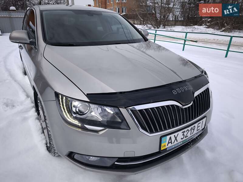 Лифтбек Skoda Superb 2014 в Киеве