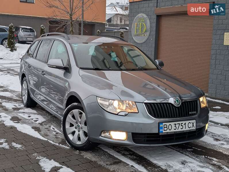 Универсал Skoda Superb 2011 в Ивано-Франковске
