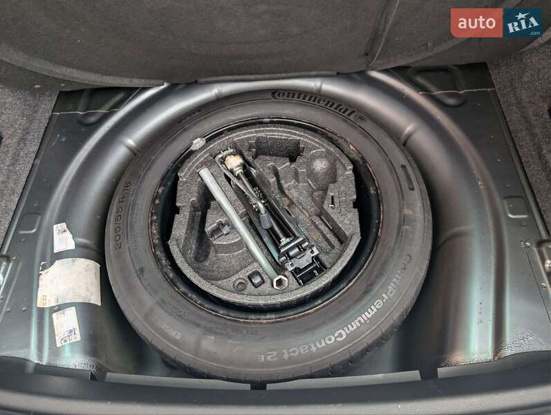 Универсал Skoda Superb 2011 в Ивано-Франковске