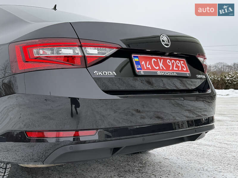 Лифтбек Skoda Superb 2017 в Дрогобыче