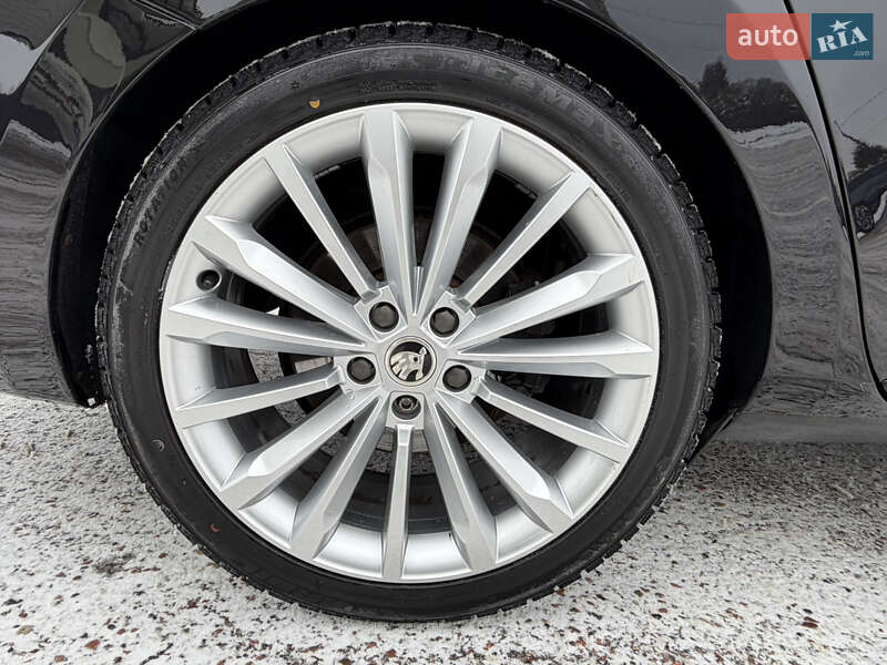 Лифтбек Skoda Superb 2017 в Дрогобыче