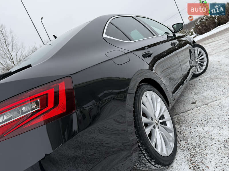 Лифтбек Skoda Superb 2017 в Дрогобыче