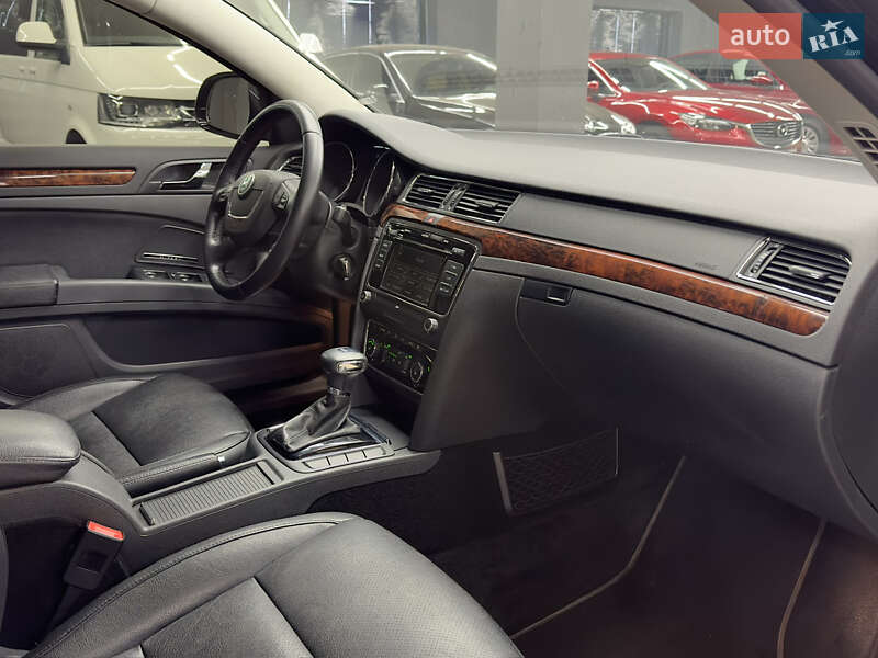 Ліфтбек Skoda Superb 2011 в Харкові