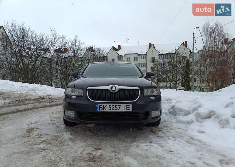 Лифтбек Skoda Superb 2011 в Ровно