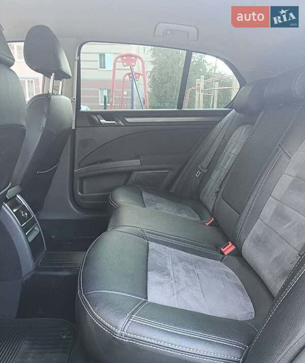 Лифтбек Skoda Superb 2011 в Ровно