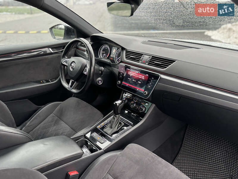 Універсал Skoda Superb 2017 в Ужгороді