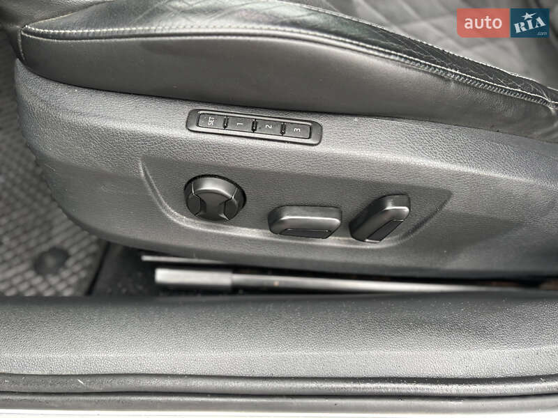 Універсал Skoda Superb 2017 в Ужгороді