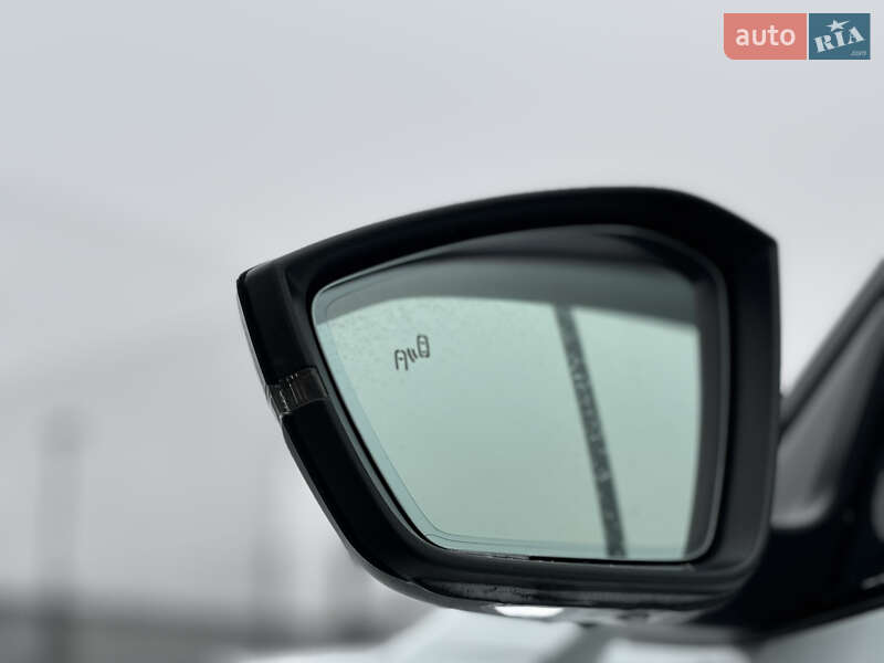 Універсал Skoda Superb 2017 в Ужгороді