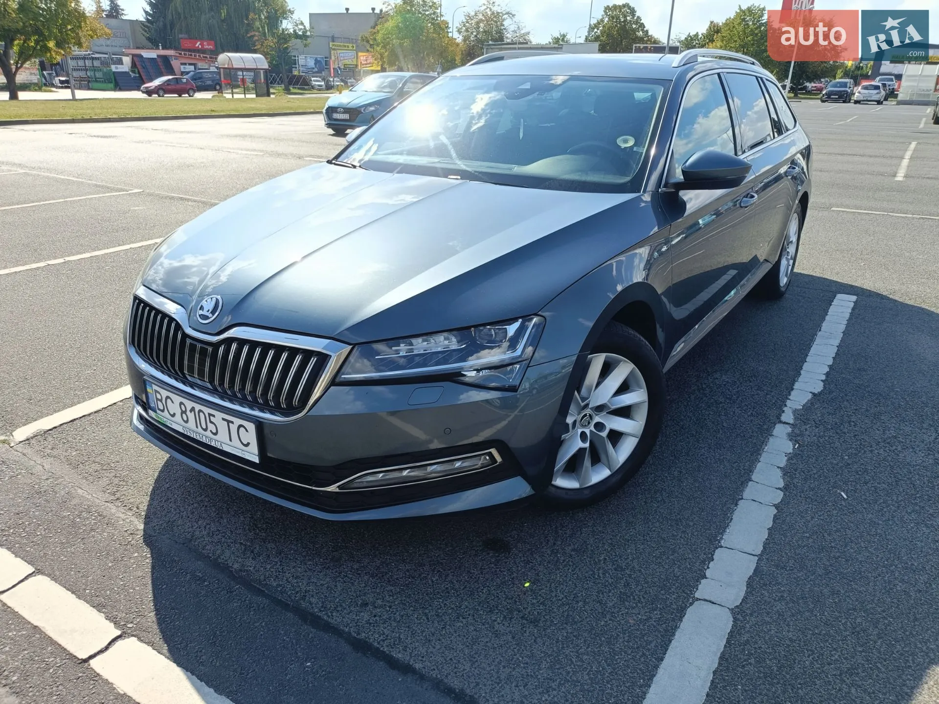 2019 Skoda Superb - фото 1