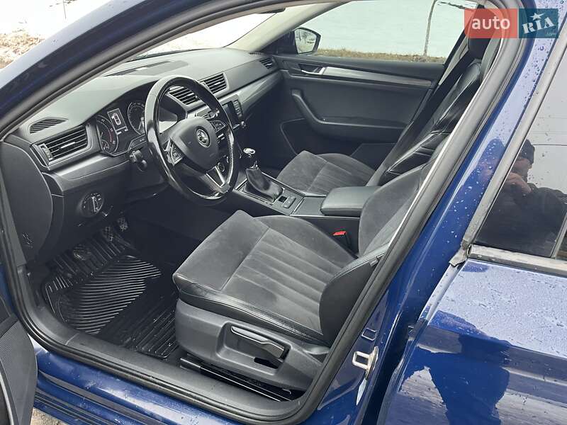 Лифтбек Skoda Superb 2017 в Дубно