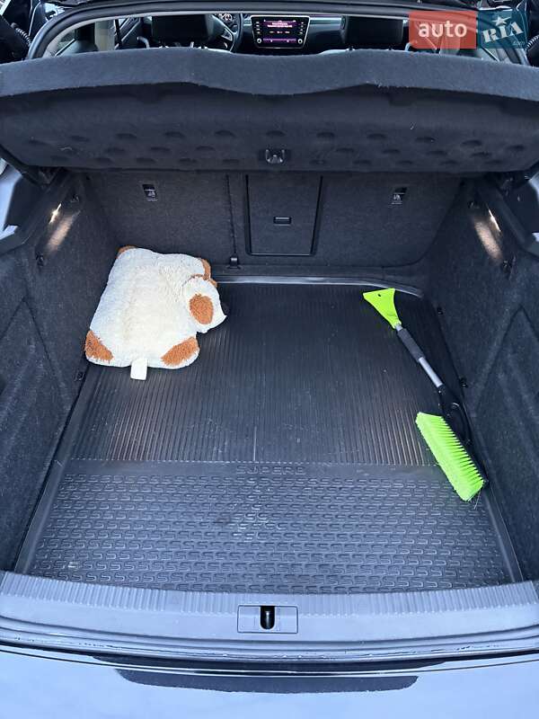 Ліфтбек Skoda Superb 2019 в Львові