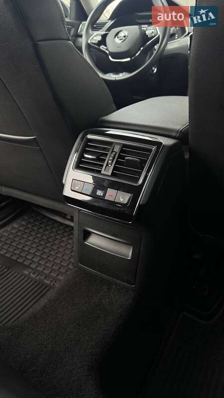 Лифтбек Skoda Superb 2022 в Стрые