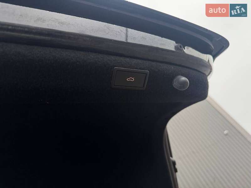 Лифтбек Skoda Superb 2022 в Стрые