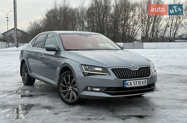 Лифтбек Skoda Superb 2016 в Киеве