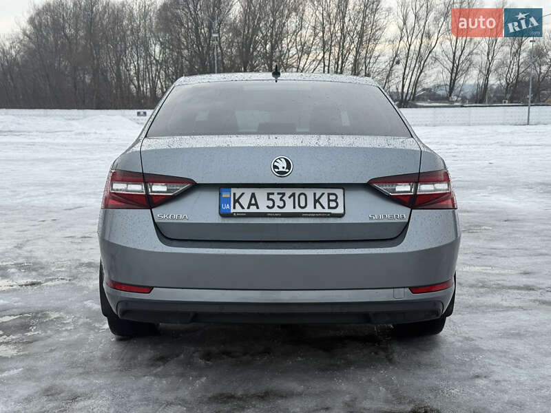Ліфтбек Skoda Superb 2016 в Києві
