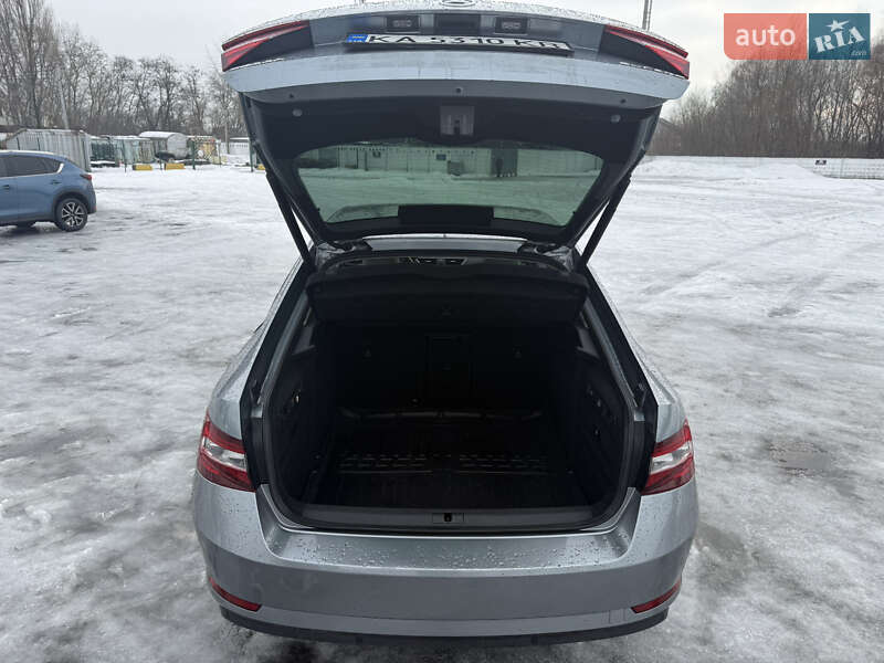 Ліфтбек Skoda Superb 2016 в Києві